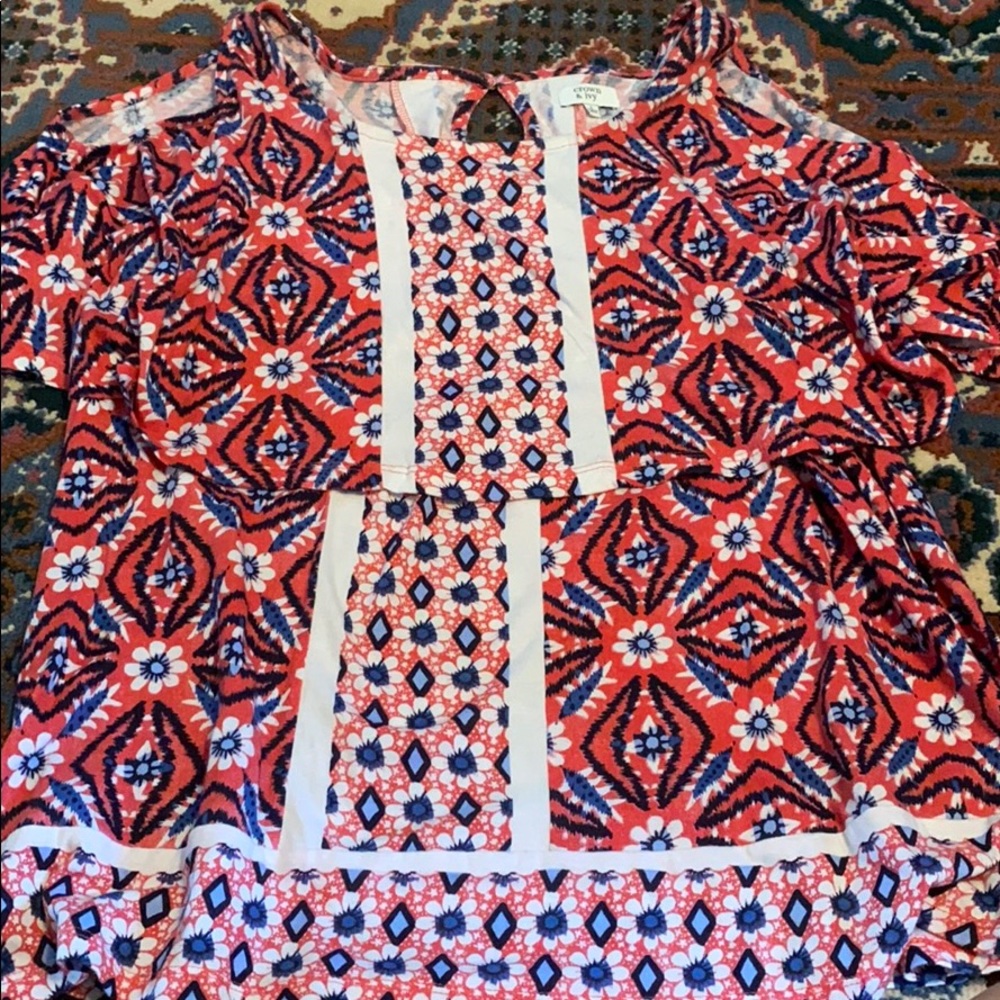 Crown and Ivy Short Sleeve Blouse